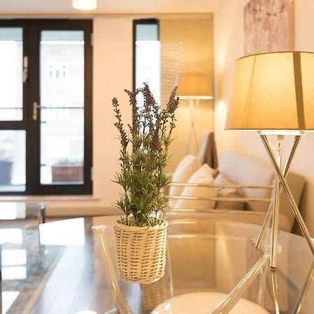 Beautiful 2 Bedroom Property In Borough London Eksteriør billede