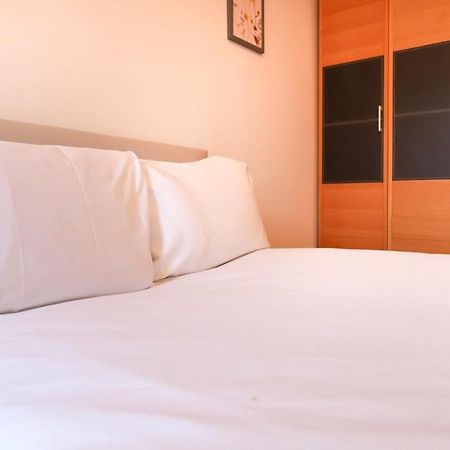 Beautiful 2 Bedroom Property In Borough London Eksteriør billede