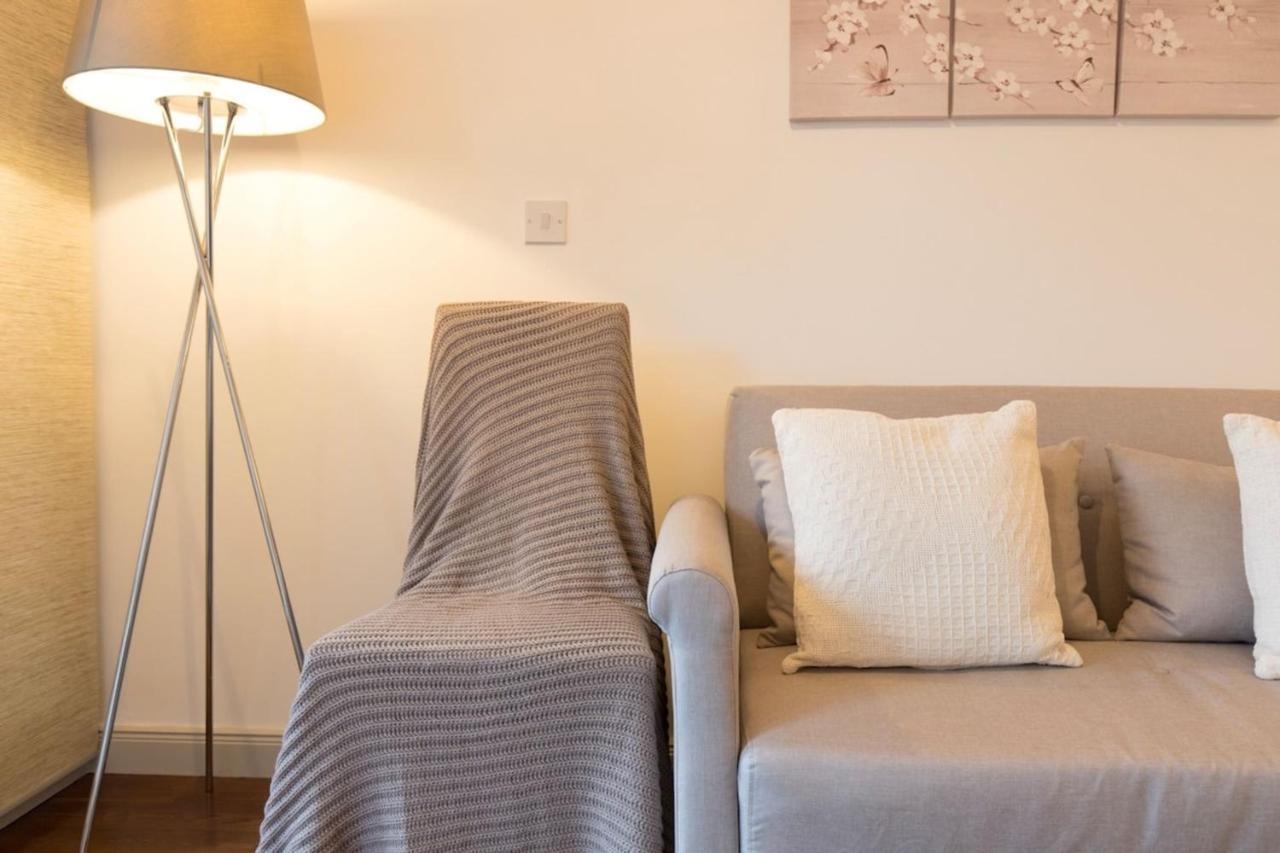 Beautiful 2 Bedroom Property In Borough London Eksteriør billede