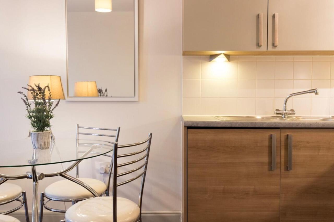 Beautiful 2 Bedroom Property In Borough London Eksteriør billede