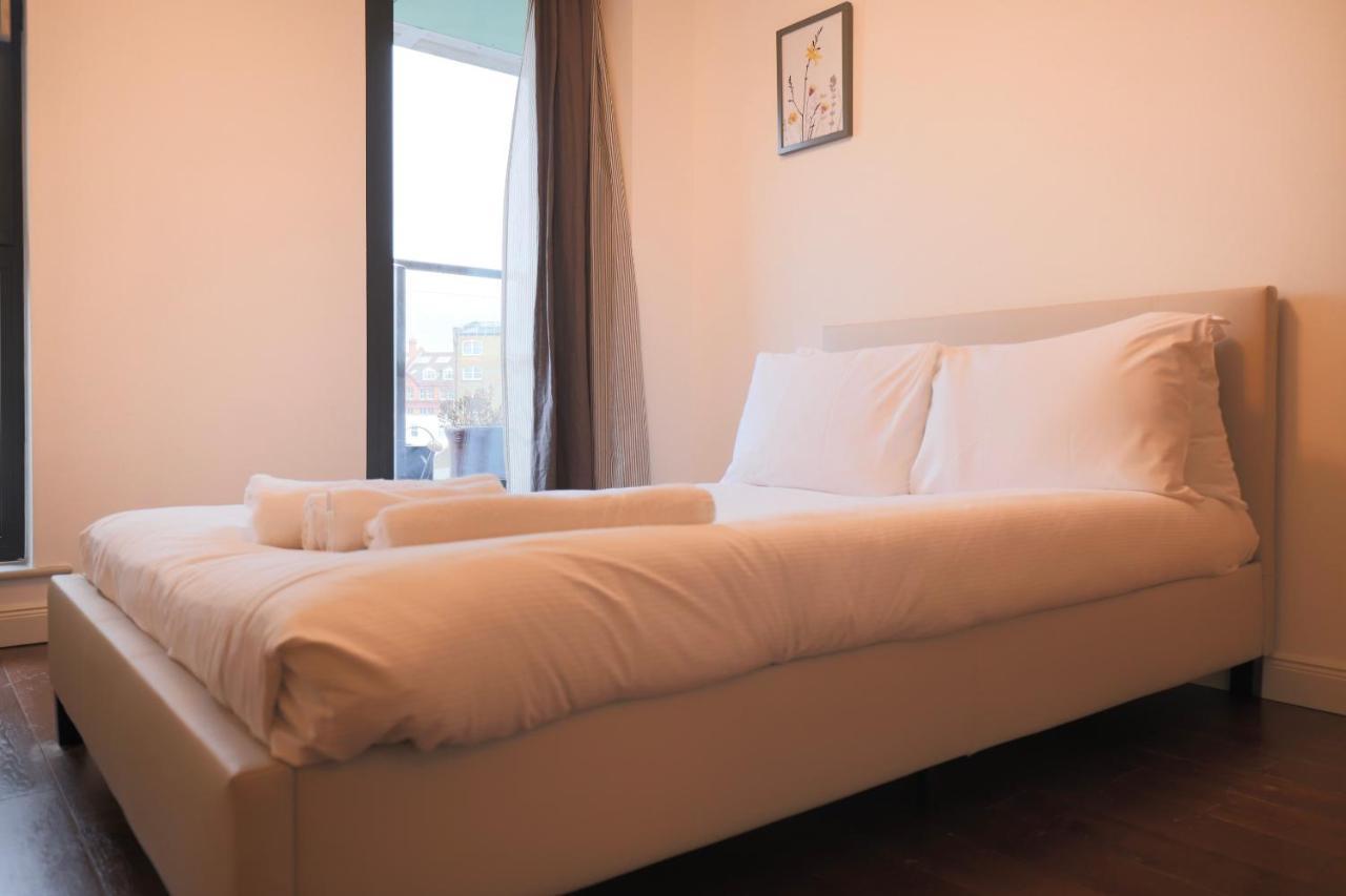 Beautiful 2 Bedroom Property In Borough London Eksteriør billede