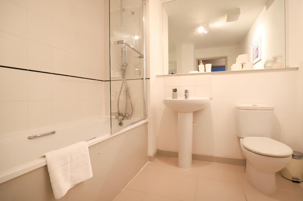 Beautiful 2 Bedroom Property In Borough London Eksteriør billede